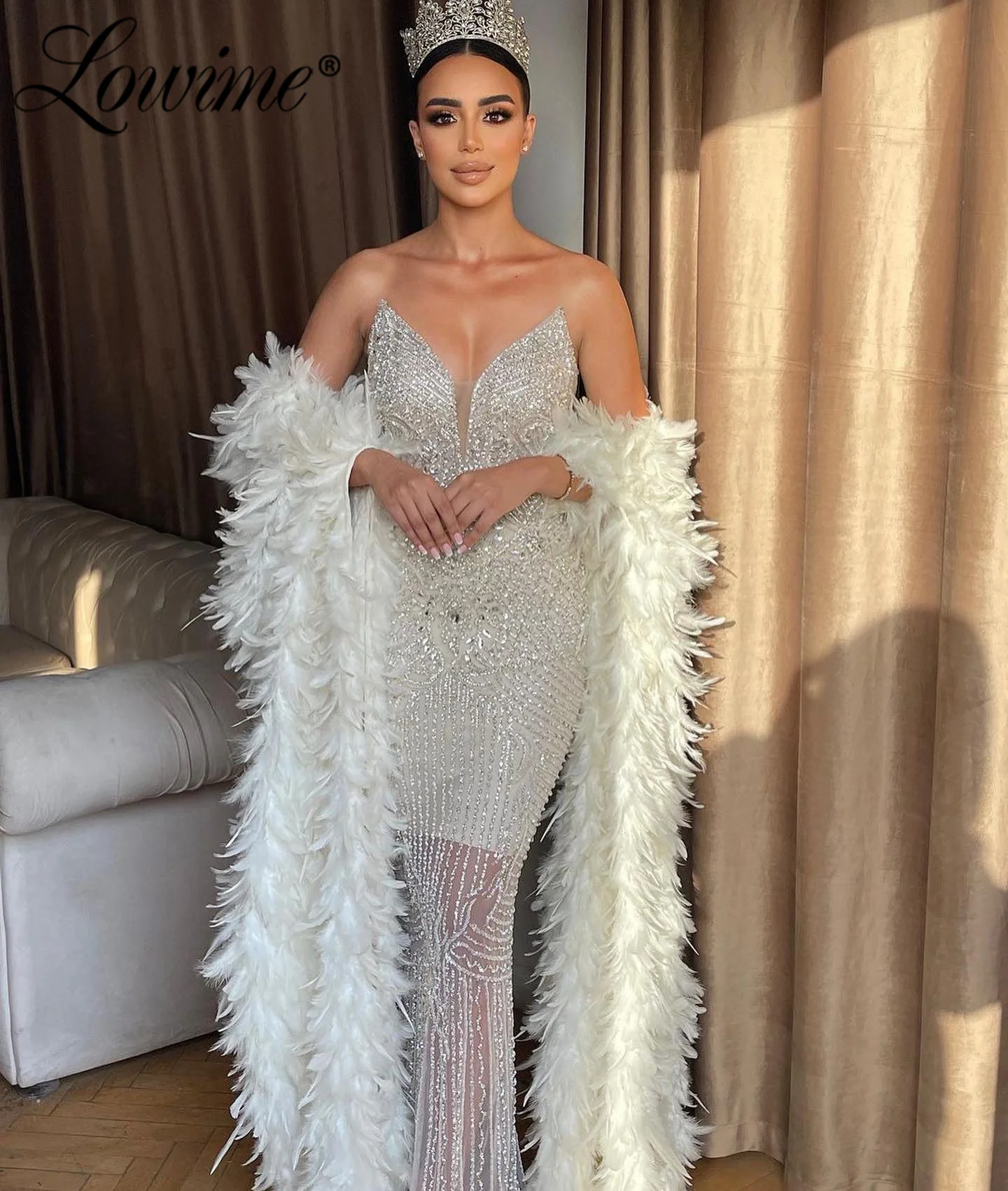 Luxury Celebrity Dresses 2024 Feathers Long Evening Dress Robe With Cape Sleeves Mermaid Wedding Party Dress Beads Prom Gowns