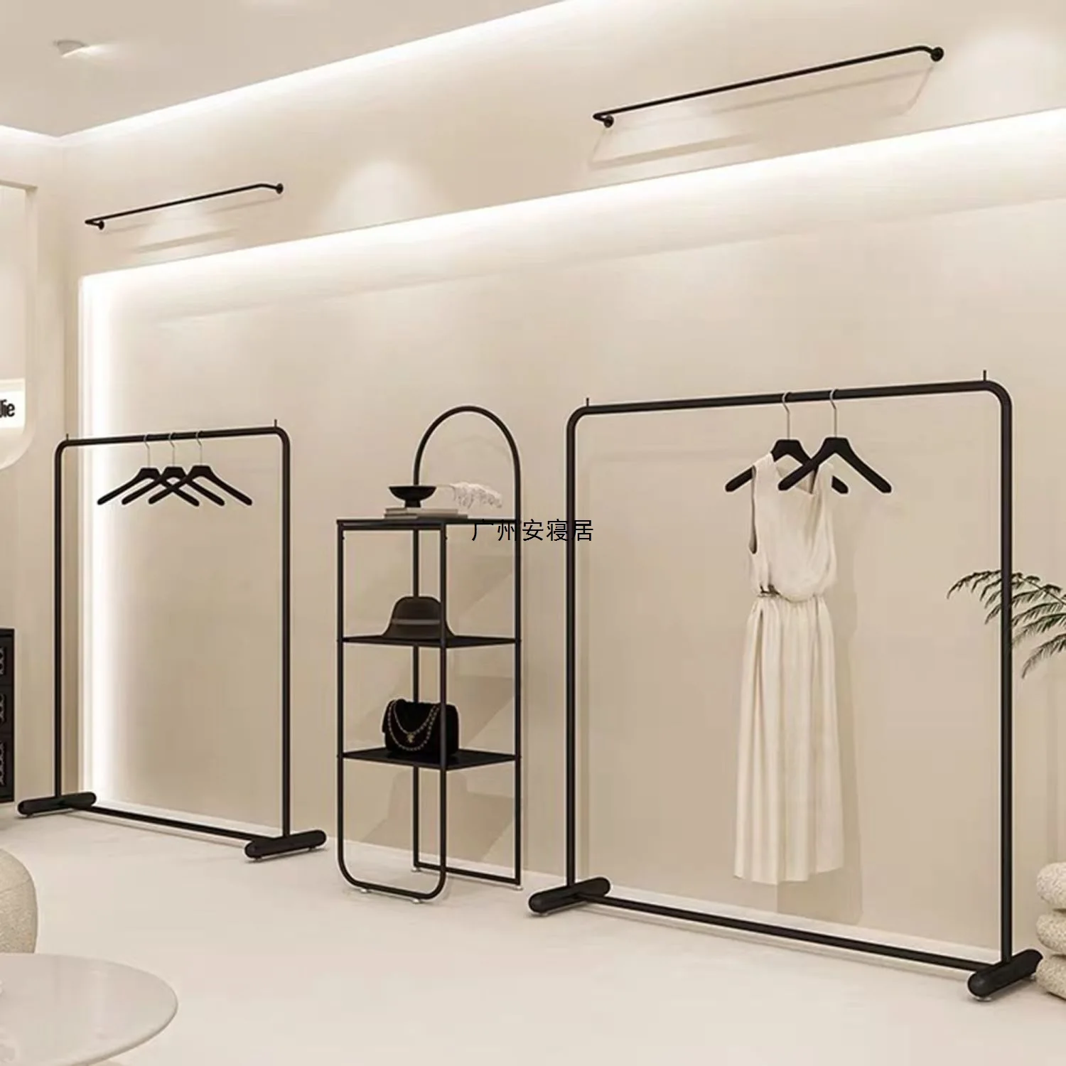 Annieju Clothing Store Black Wrought Iron Bold Floor-to-Floor Display Rack Men's and Women's Clothing Simple Light