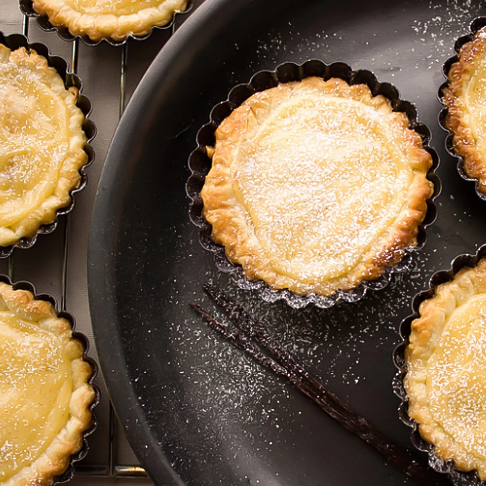 12pcs Non-stick Carbon Steel Mini Egg Tart Pans Reusable Cupcake Mold Flower Cup Cake Mold Muffin Baking Cup Mold