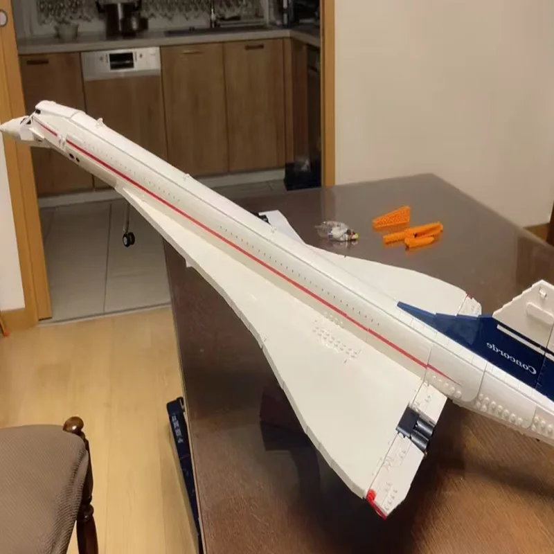 

Новый конструктор 2025 года: Модель сверхзвукового самолета-планера Airbus Concorde, развивающая игрушка для детей, подарок на День отца, 10318