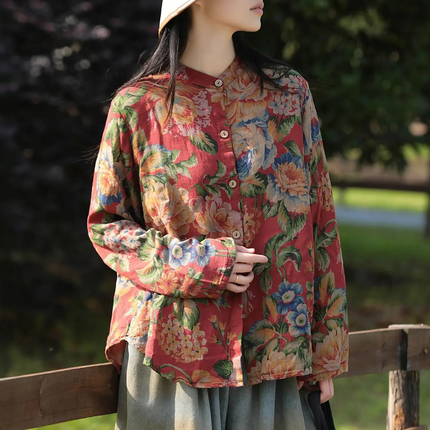 

LZJN Women's Early-Autumn Ethnic-Style Red Floral Retro Long-Sleeve Shirt – relaxed-fit pure-cotton print, open-front cardigan