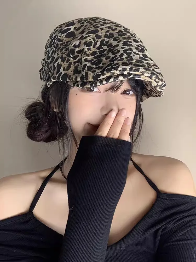 Vintage leopard print forward hat woman spring/summer niche y2k face small all-match beret subculture cap