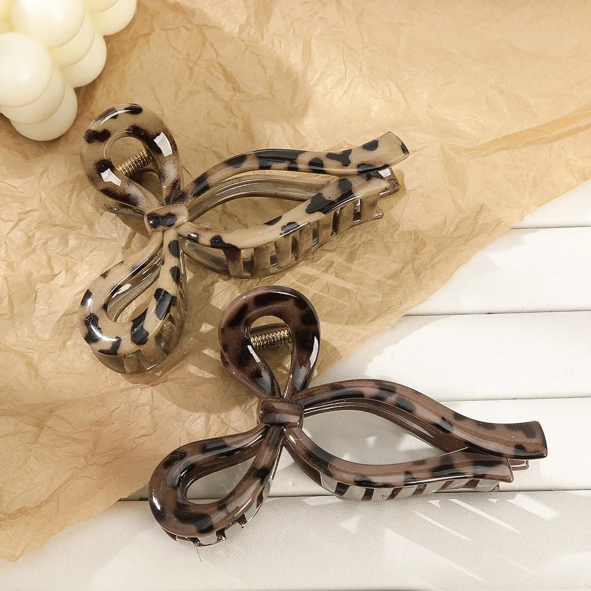 Leopard Print Bow Hair Claw Clip Plastic Large Jaw Clamp Non slip Design Retro Style girl Daily Party Hairstyle Hair Accessories