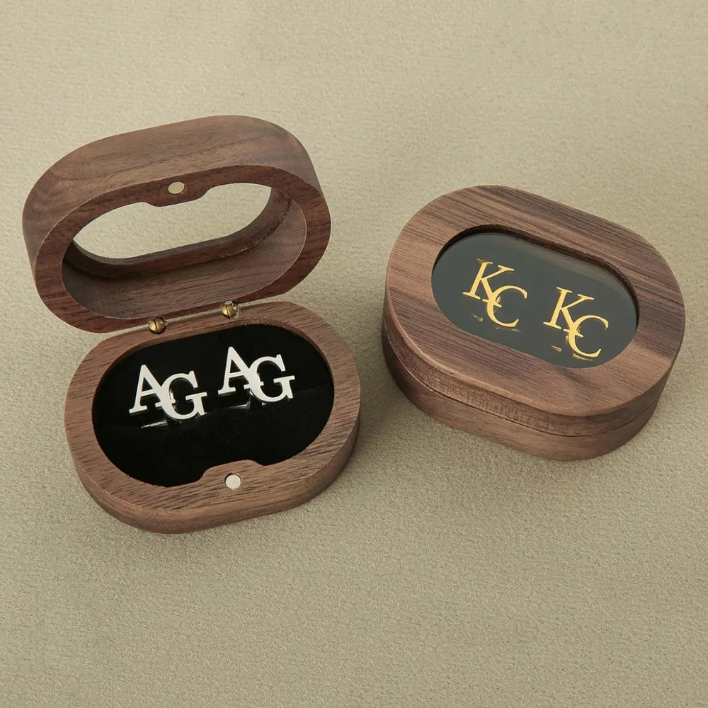 パーソナライズされた頭文字の組み合わせカフスボタン、新郎と花 - Cufflink Box Set のレビューと価格