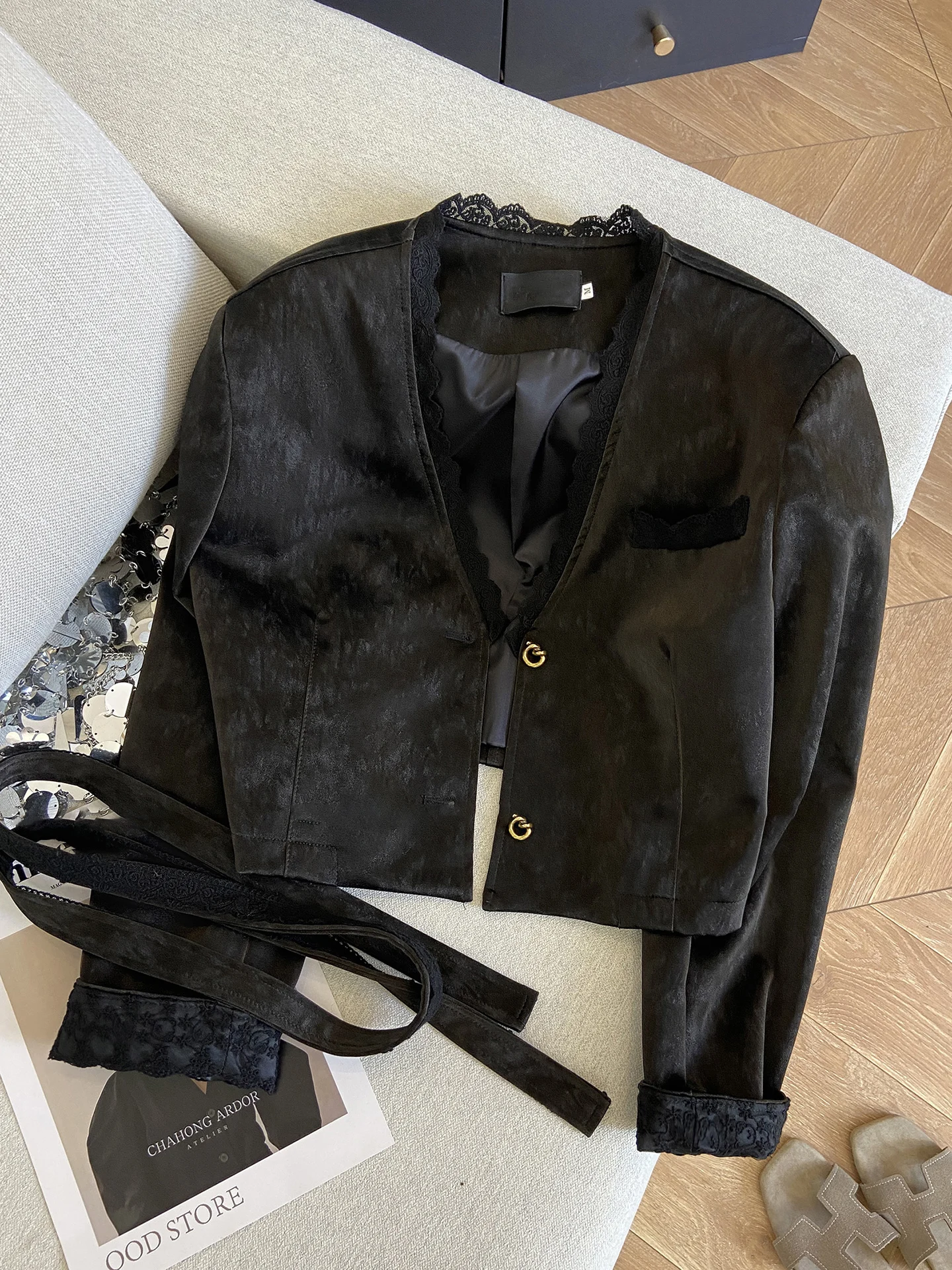 

Fashion Lace V-neck Women's Short Coat Slimfit Autumn Solid Color Long Sleeved Tops Korean All Match Formal Jackets