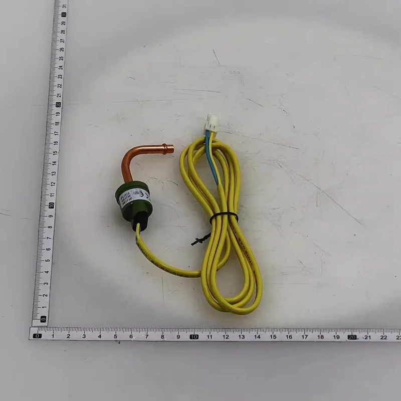 

Датчик-регулятор давления для кондиционеров YK-3.3/2.4МПа-L1200