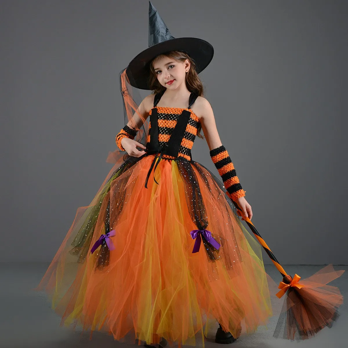 Vestido de Halloween para niñas, disfraz de bruja, rayas hinchadas con tiras amarillas, traje de fiesta de carnaval, sombrero y escoba