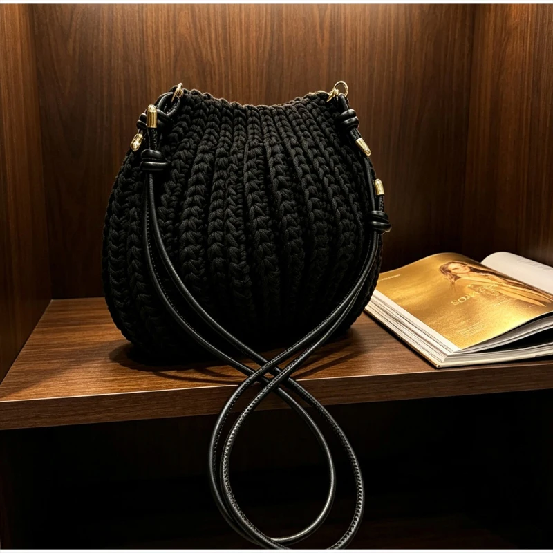 Handgefertigte Gestrickte Garn-Umhängetasche, Vielseitige Einfarbige Messenger-Tasche für Damen, Leichte Weiche Gewebte Schultertasche – Detail 9