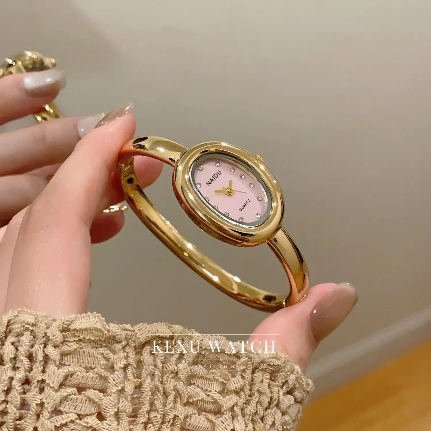 Vintage-Inspired Oval Bangle Quartz Watch