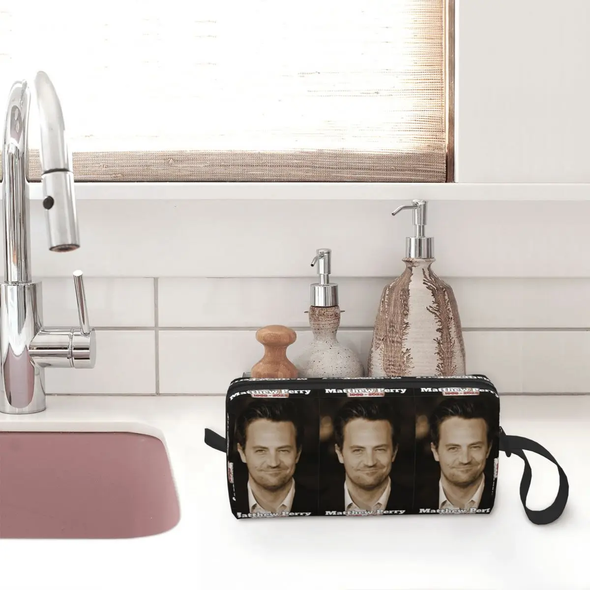 Rip Matthew Perry 1969 2023 Large Makeup Bag Zipper Pouch Travel Cosmetic Bags Thank You For The Memories Storage Bag for Women