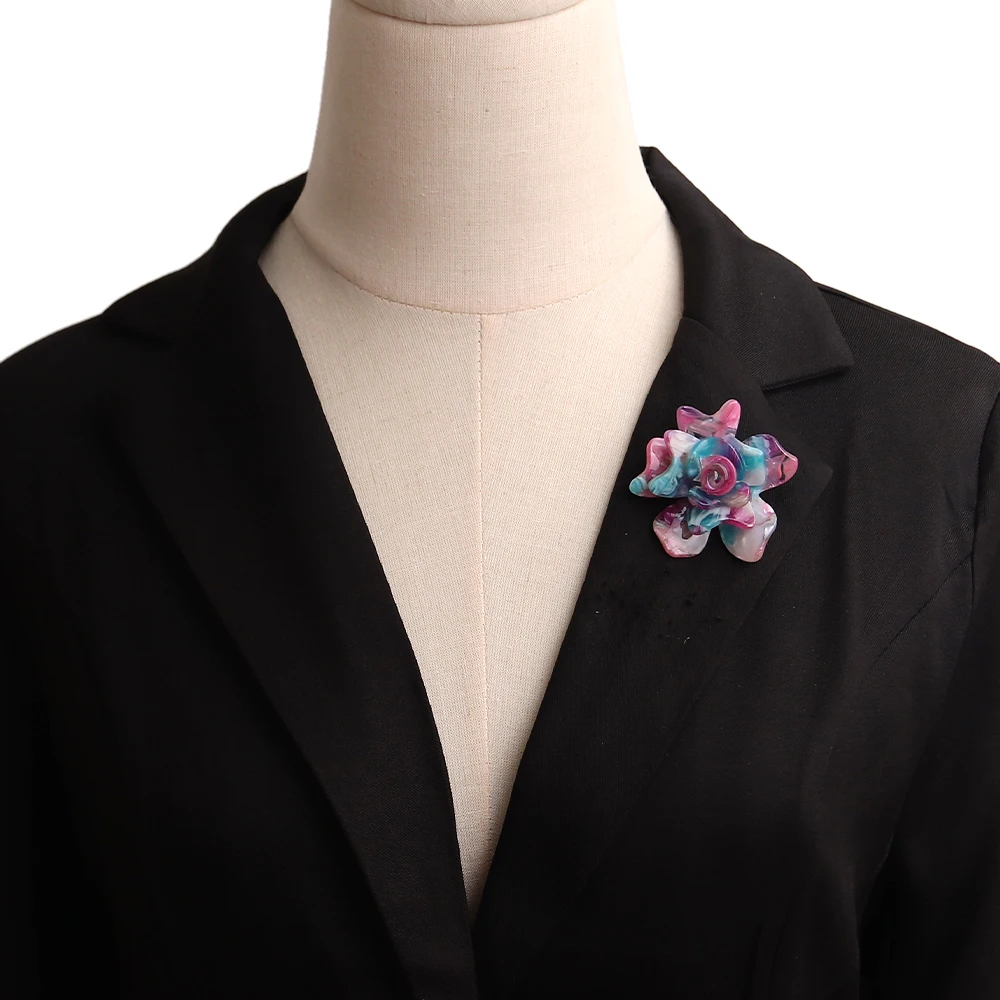 New Colorful Acetate Resin Flower Brooches for Women Elegant Acrylic Camellia Floral Badge Pins Jewelry Clothes Accessories Gift