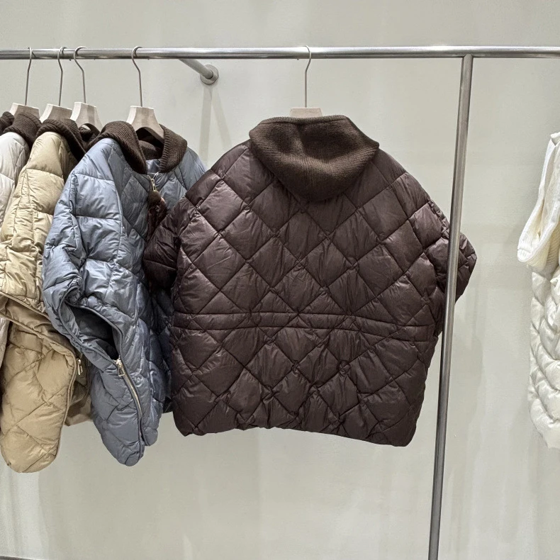 Schinteon Women's 90% White Duck Down Irregular Vest with Knitted Hood Sleeveless Jacket Fashionable Autumn Winter Cape 2026 New