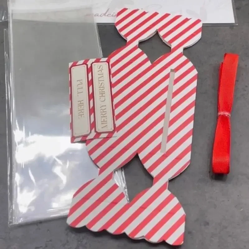 8 قطع من مفرقعات سحب أموال عيد الميلاد، علب هدايا نقدية احتفالية مع تصميم علامة تبويب، هدايا حفلات العطلات وهدايا مفاجئة