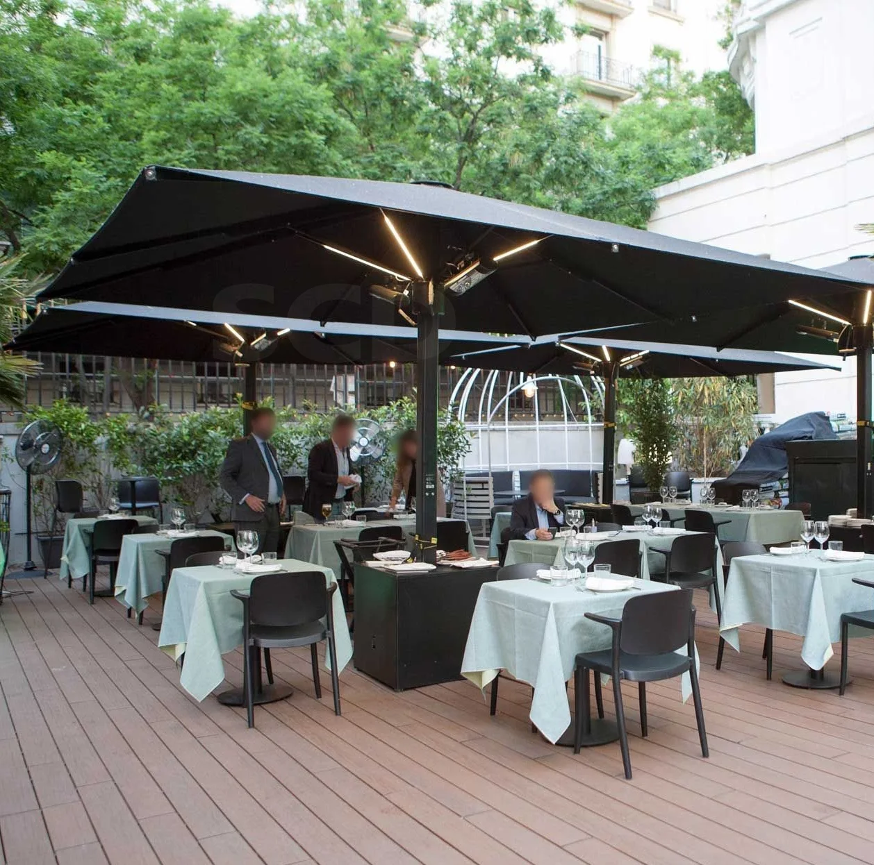 

Outdoor Umbrellas Big Size Garden Aluminum Pole Large Outdoor Hotel Park Commercial Sand Umbrella for Table