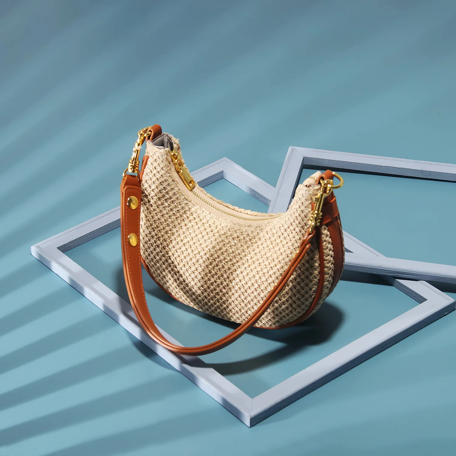 

Summer New Grass Woven Moon Bag, Korean Style Versatile One Shoulder Underarm Bag,Women's Small Crossbody Bag, Straw Bag