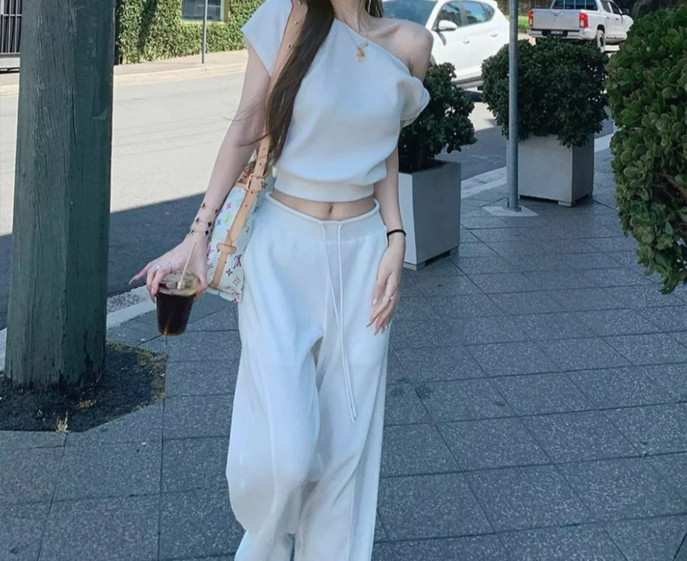 2026 Summer Diagonal Neck Off-the-shoulder Short-sleeved T-shirt Wide-leg Pants Two-piece Set