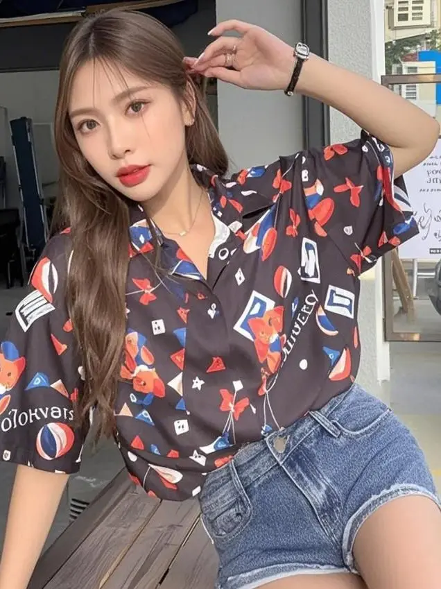 

Women's Summer Thin Casual Loose Short Sleeve Shirt Design Sensation Top Coat Spring Autumn Floral Pattern Button Closure