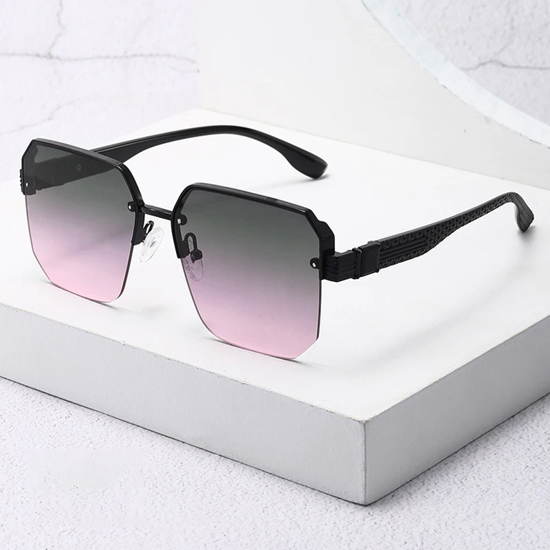 Men's Square Sunglasses Fashionable Metal Frame Unisex Gradient Sunglasses High-end Outdoor Goggles UV Resistant Sunglasses