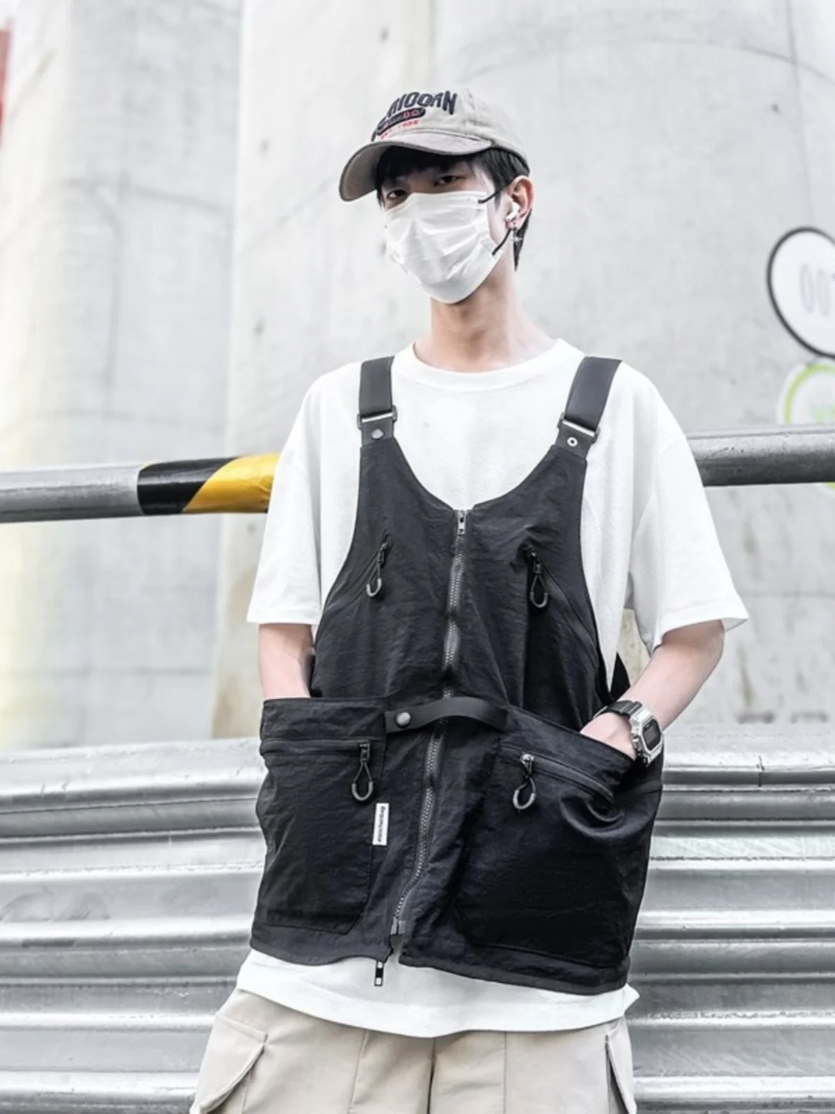 American Retro Workwear Nylon Vest Outdoor Multi-Pocket Sleeveless Vest Bag Two-Way Crossbody Packable Hiking Outdoor Bag