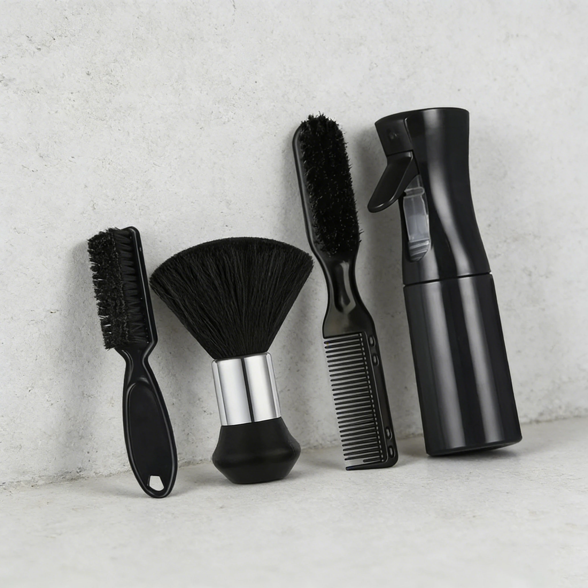 

Набор из 4 инструментов для моделирования волос, включает распылитель, нейлоновую щетку, щетку для удаления секущихся волос, специально для париков из натуральных волос.