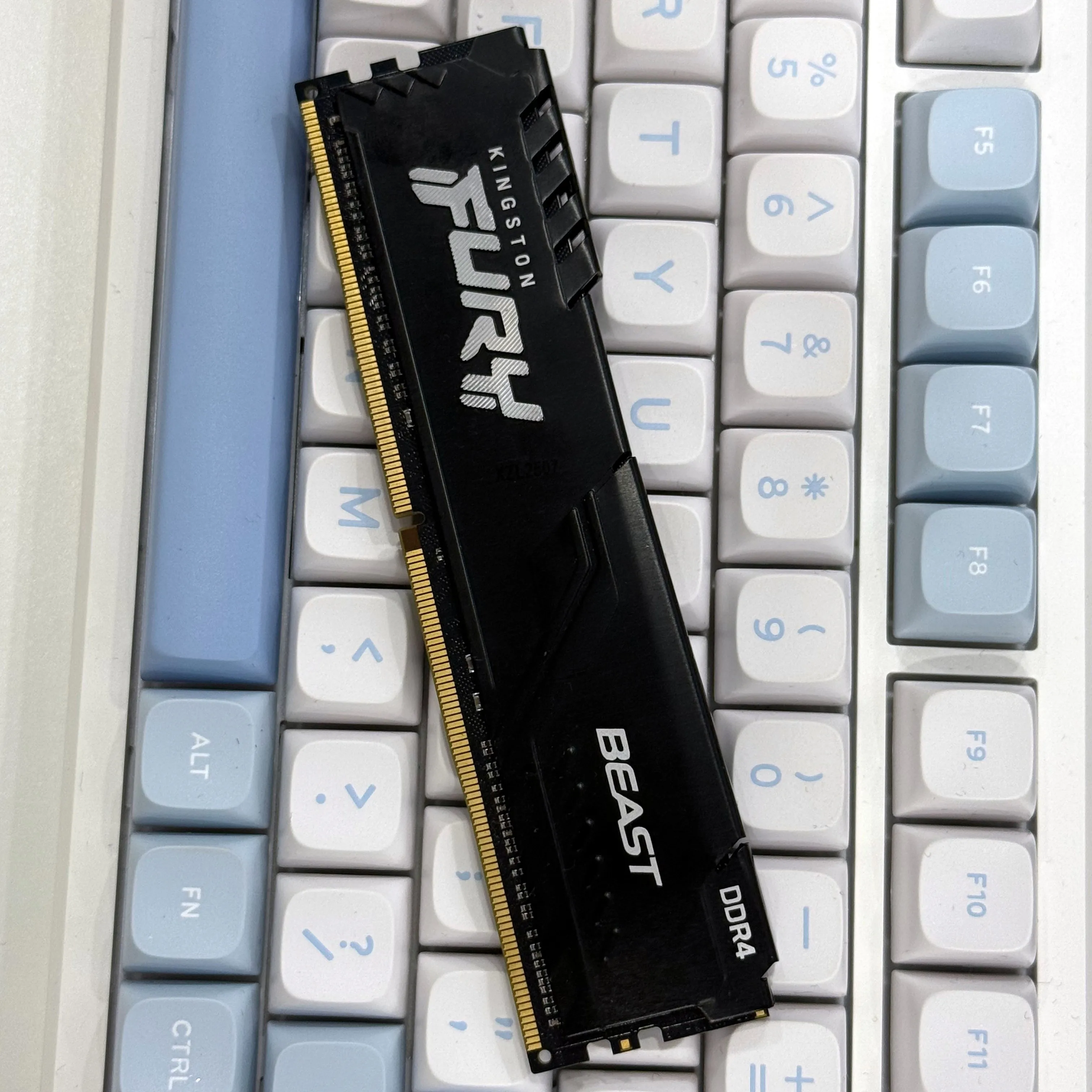 وحدة ذاكرة الكمبيوتر BEAST XMP DDR4 8GB 16GB 32GB 3200MHz 3600MHz سطح المكتب AMD Intel CPU اللوحة الأم ذاكرة الوصول العشوائي 288 PIN 1.2V