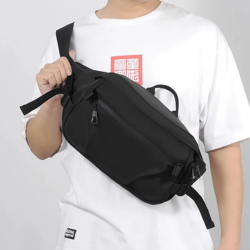 Men multifunctional daily chest bag trendy street new messenger bag men Sports large capacity diagonal shoulder bag ﻿