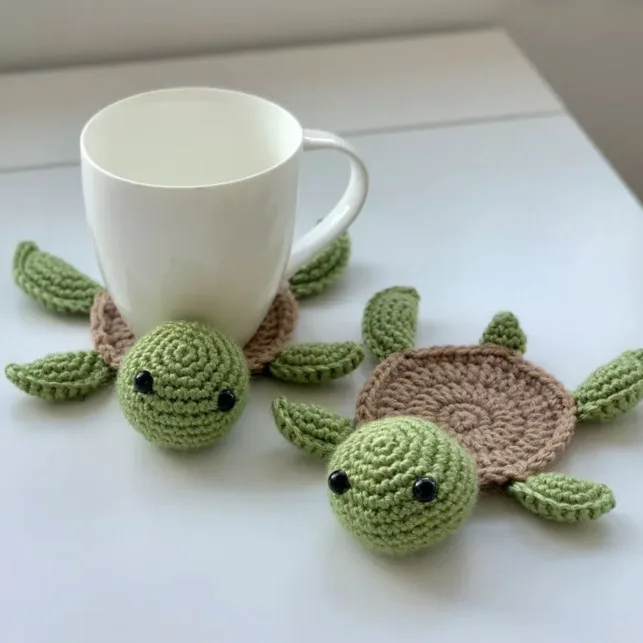 Handmade Crochet Turtle and Lamb Coasters, Heat Insulation Pads, Party Placemats 2pcs