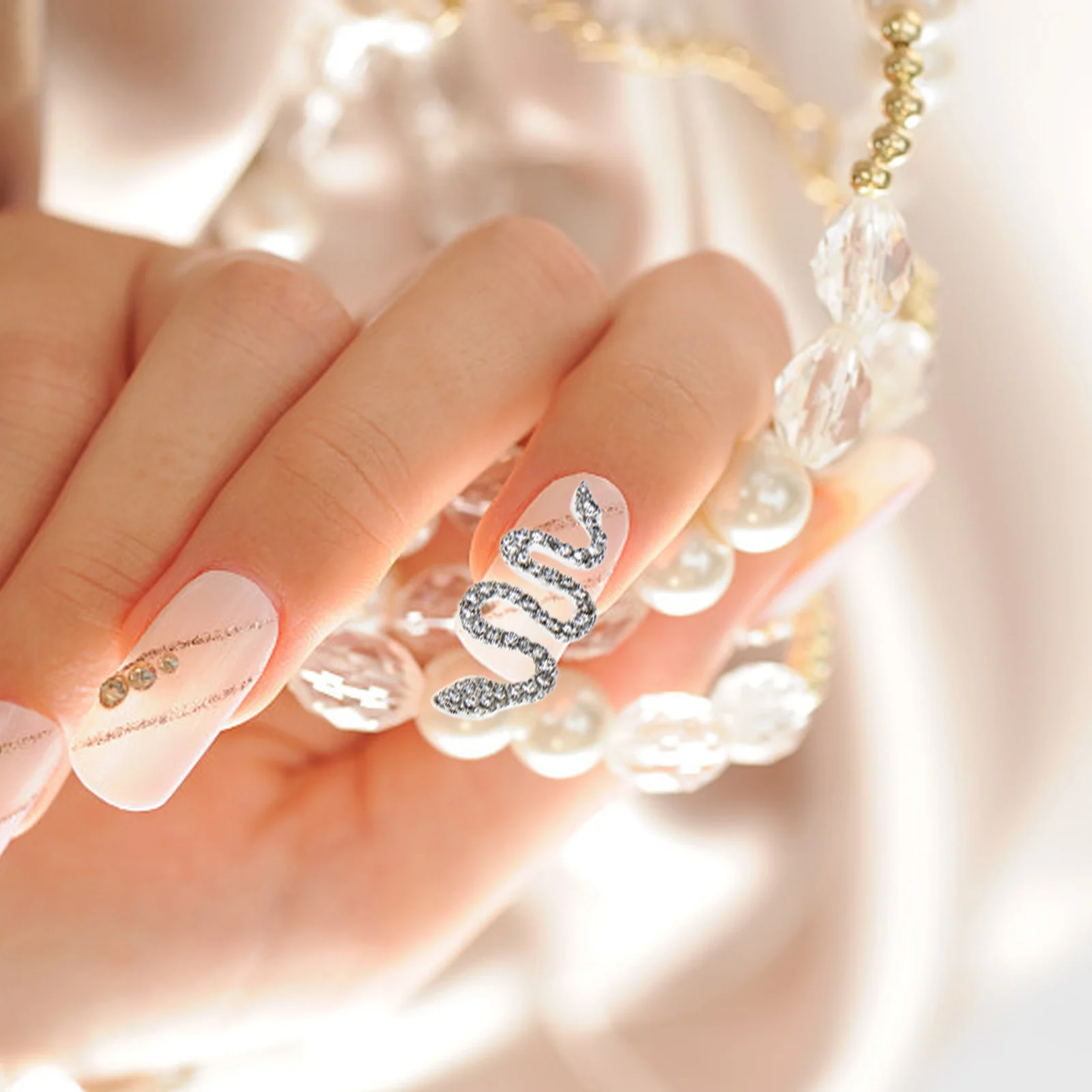 

6Pcs Nail Rhinestones Snake Style DIY Nail Art Salon Home Use Natural Artificial Nails Manicure Decor Gems 3D Charms