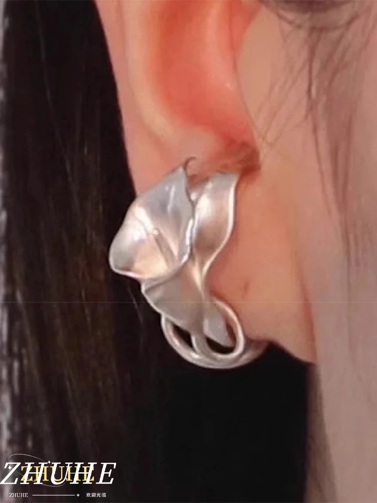 

ZHUHE Lris Flower Earless Earrings, Adjustable Ring, Personalized Design, Dual-purpose For Women