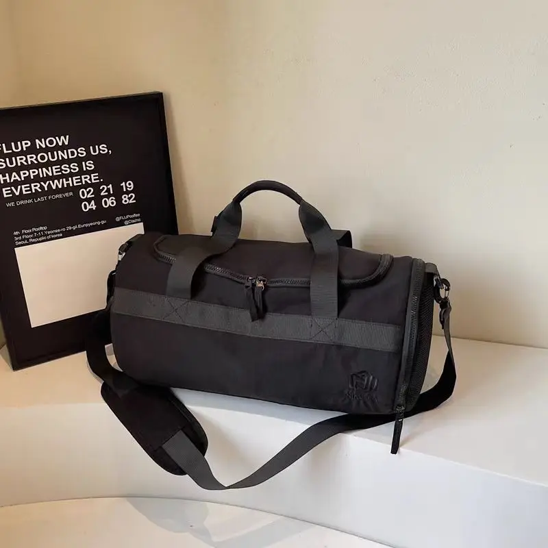 

Solid Nylon Large Capacity Travel Bag Fashionable Crossbody Bag 2026 New Hot Selling Sports Casual Tote Bag Handbag Bolsos