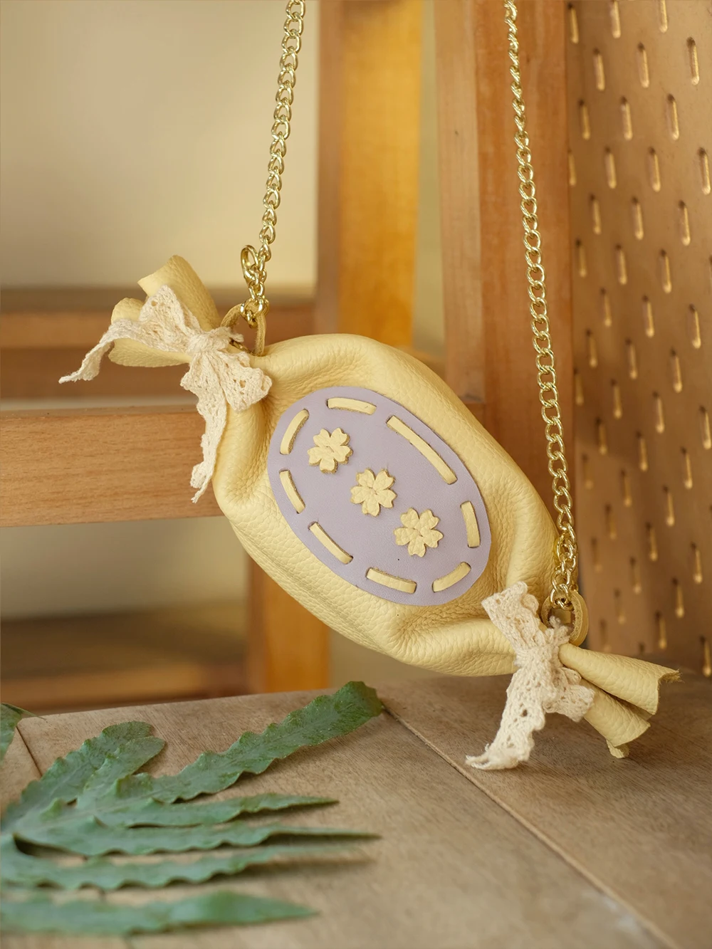 

Handmade cowhide candy colored crossbody bag for girls birthday gift cute and versatile small capacity for coins and small items