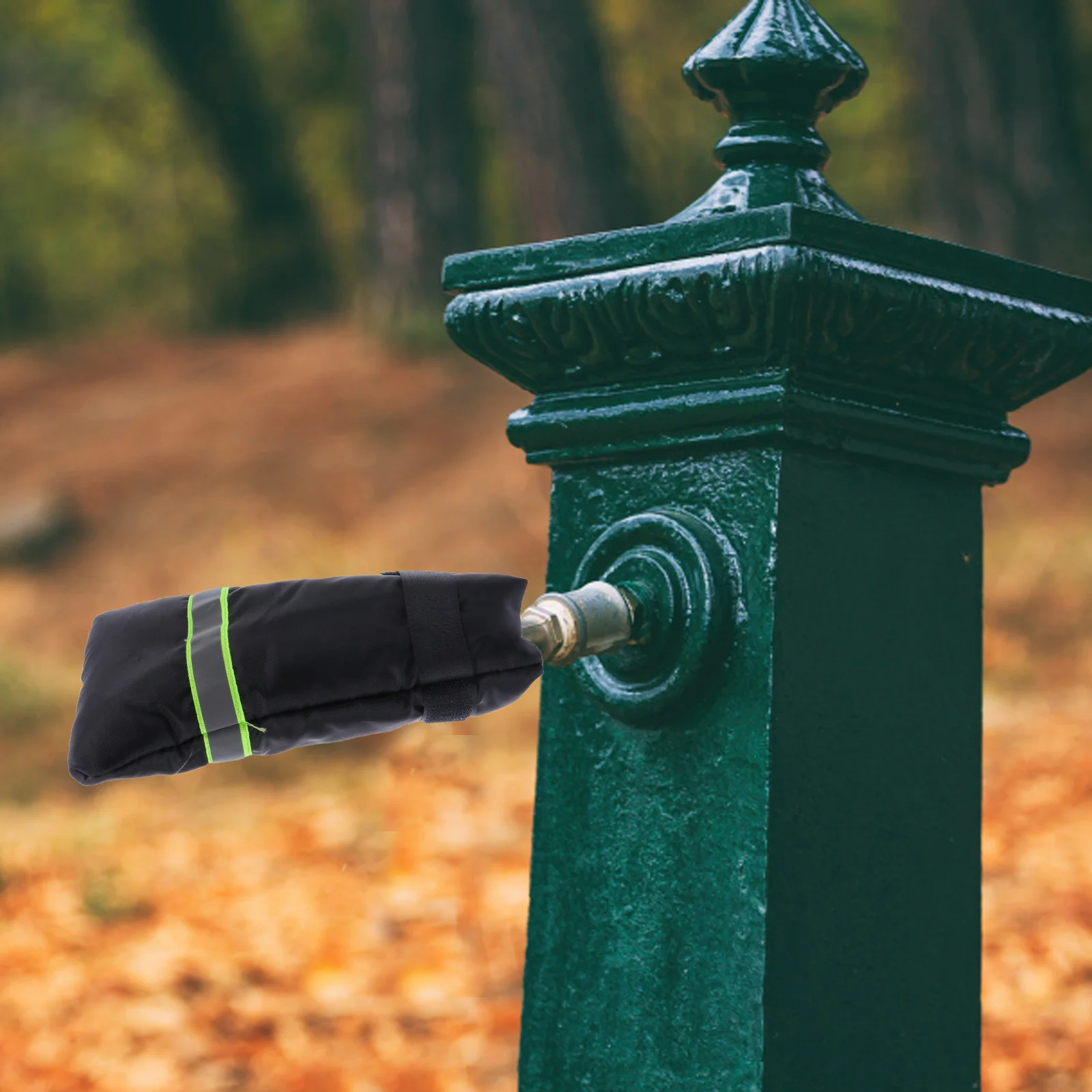 

2Pcs Reflective Faucet Protective Cover Reusable Anti-Freeze Tap Insulation Sleeve for Outdoor Winter Frost Protection Cover