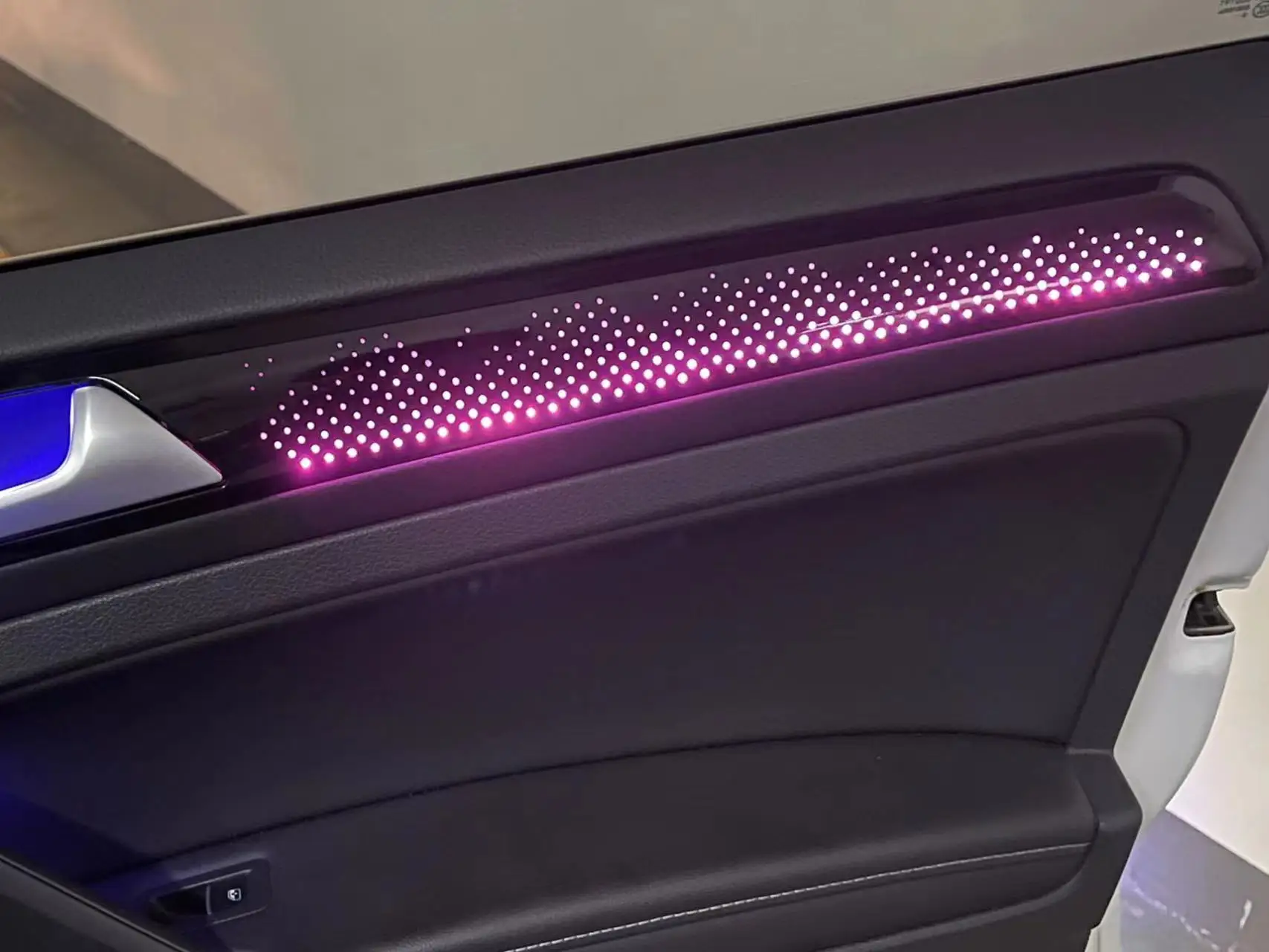 RHD Right Hand Drive Screen Control Rainbow Ambient Light For 14-21 VW Golf 7 Golf 7.5