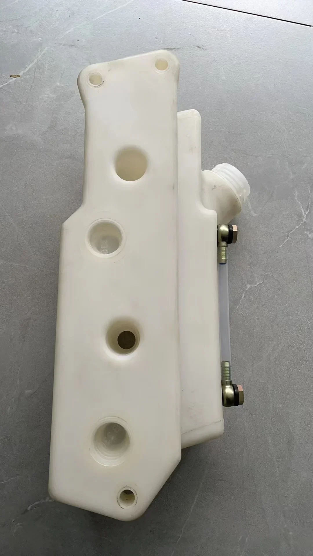 05903301 05903297 قطع غيار أسطوانة الطريق Bomag تعويض خزان المياه