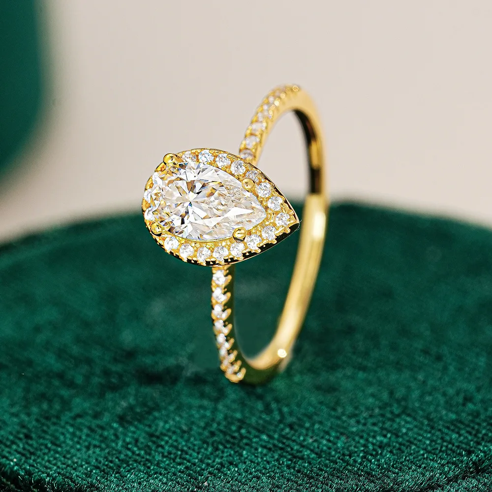 

S925 Silver Moissanite Ring Droplet Design Women’s Ring 18K Gold Plated Silver Ideal for Daily Wear Engagement and Wedding