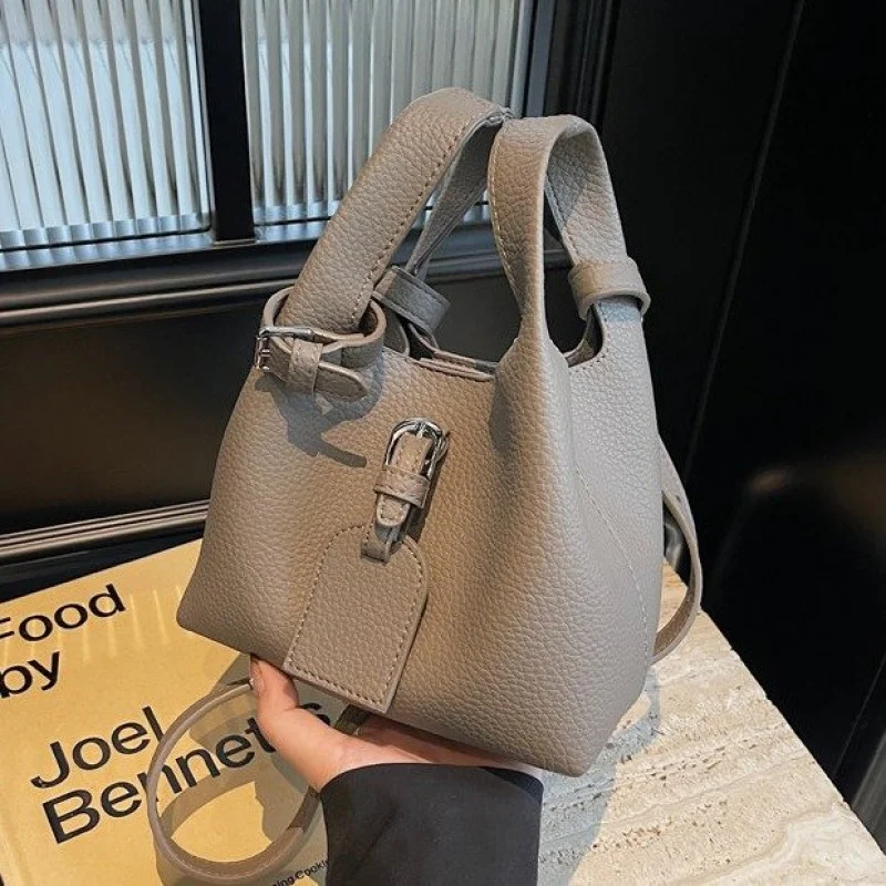 

Famous Brand Women's Crossbody Bag Genuine Leather Shoulder Handbag Elegant Ladies Tote Designer Messenger Purse
