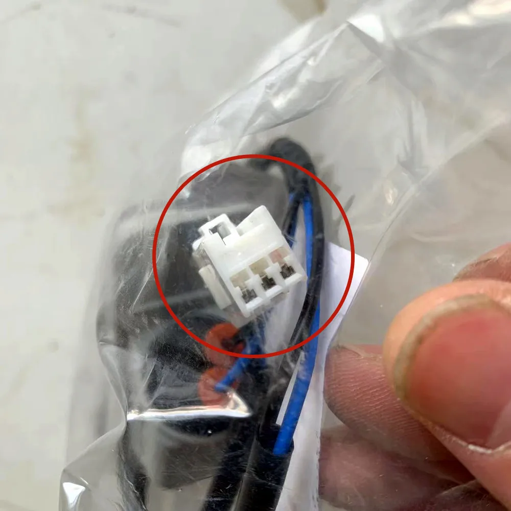 Geunine Trunk License Lamp Assy 92501-2B000 For Hyundai Santa Fe 2006-2012 925012B000 925012B050 925012B001