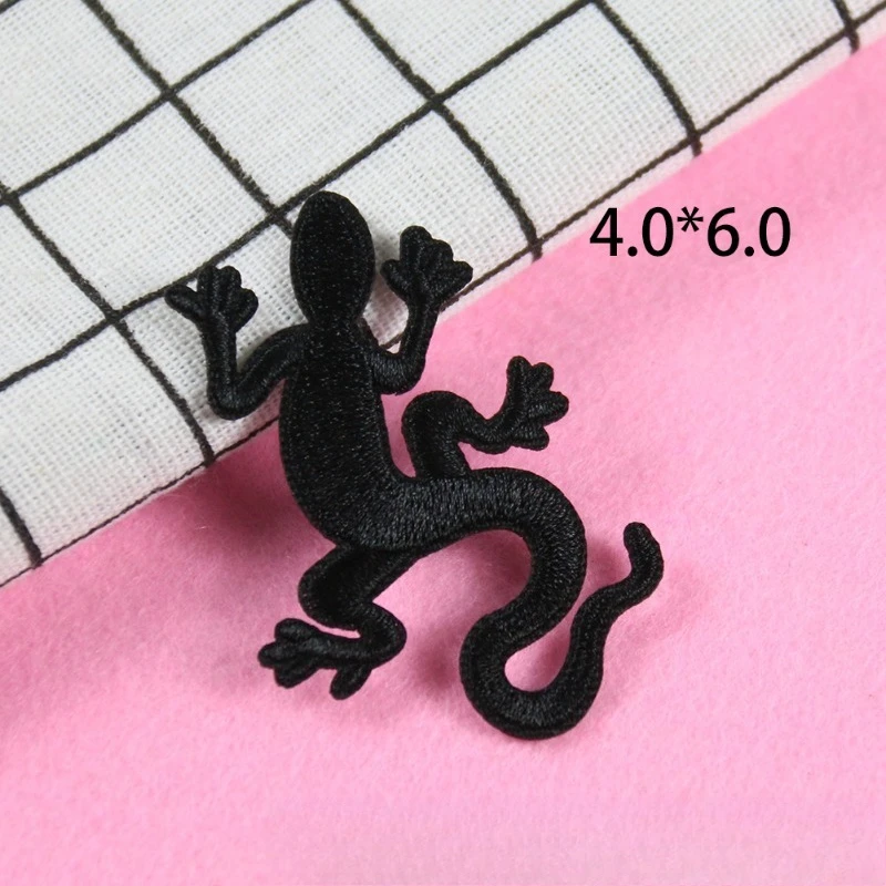 

Cartoon Embroidery Cloth Sticker Gecko Spider Bee Butterfly Children's Clothing Accessories