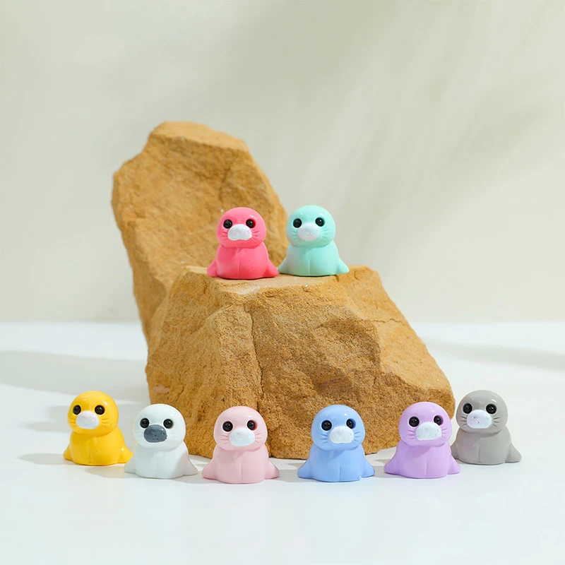 New 5Pcs Cute Funny Seal Pup Mini Figurines Cartoon Animal Small Ornament Novelty Stress Reliever Toys Kawaii Home Decoration