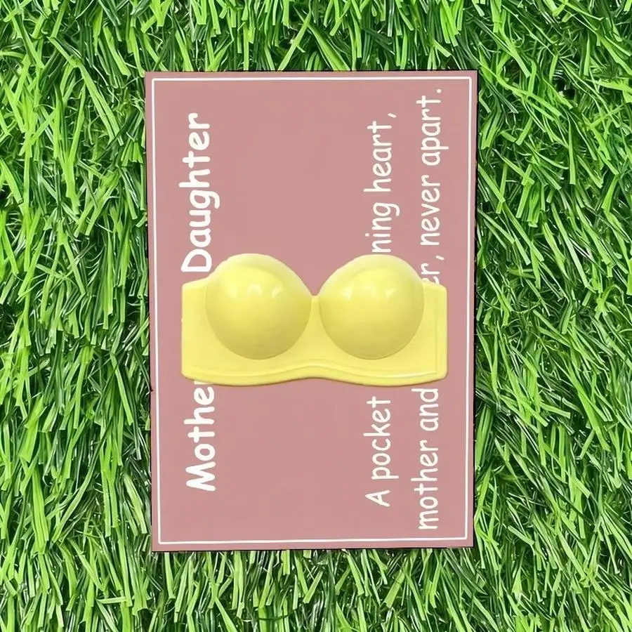 1/5/10/20/50/100pcs Cute A good friend is like a bra Novel bra pocket hug gift card set, synthetic resin, unique encouragement c