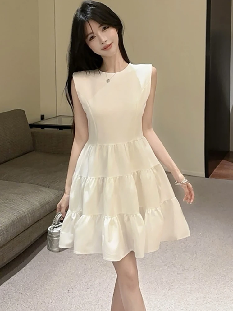 

Women Korean Vintage Luxury Festival Dress Summer White Backless Bow Chain Sexy Midi Dress 2025 Elegant Bodycon Ruffled Dresses