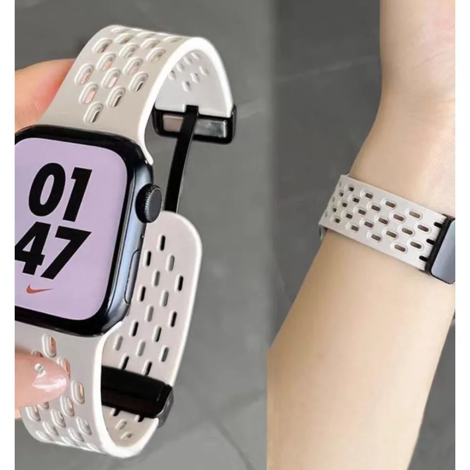 Magnetic Strap For Apple Watch Band 49mm 44mm 45mm 42mm 41mm 38mm 40mm Silicone sports bracelet iwatch 8 SE 9 7 6 5 Ultra2 49mm