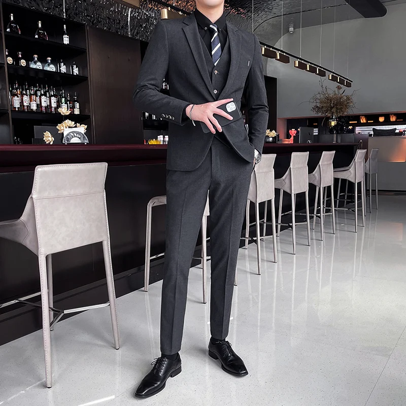 

New men (suit waistcoat trousers) senior feel British suit business fashion handsome fashion casual suit three-piece set