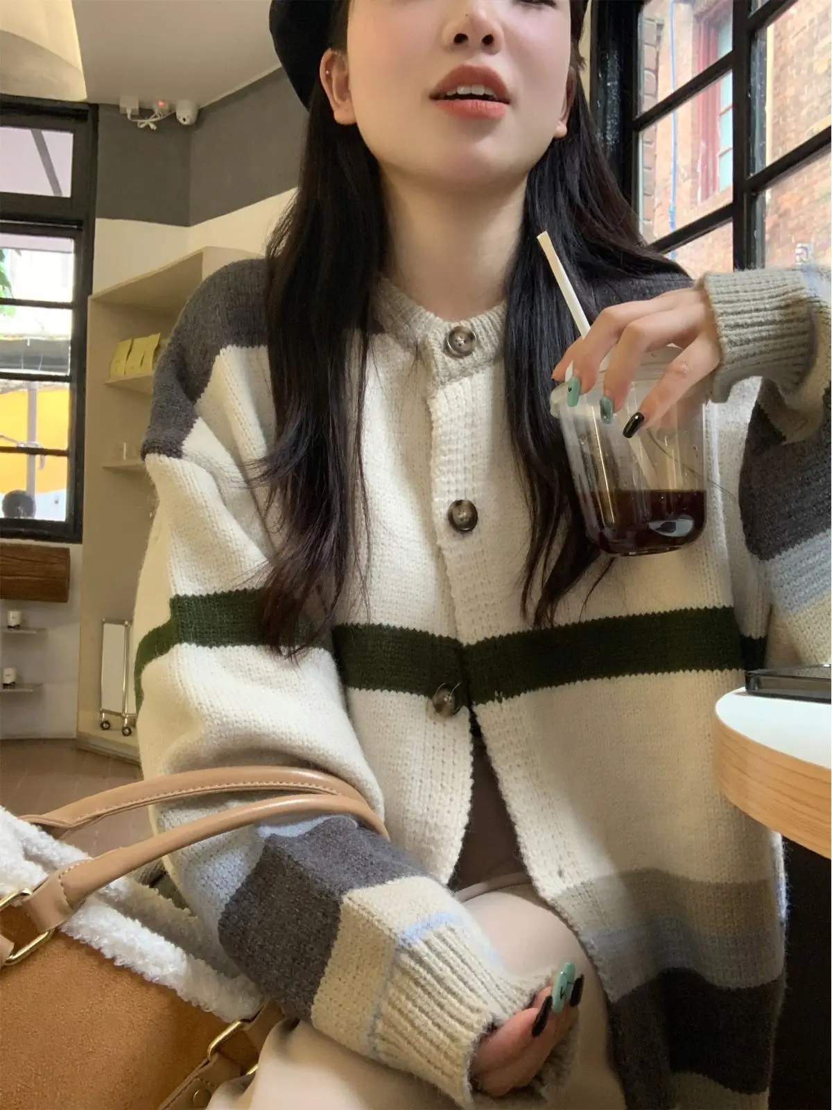 Korean Style Personalized Contrasting Striped Sweater Women Autumn Winter 2024 New Retro Lazy Style Top Knitted Cardigan Jacket