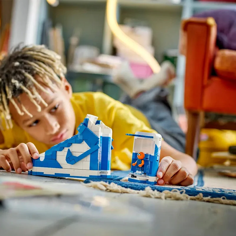 مجموعة مكعبات بناء ليغو ذات العلامة التجارية Nike Co هدية للأطفال لتزيين المكتب والمناظر الطبيعية الصغيرة