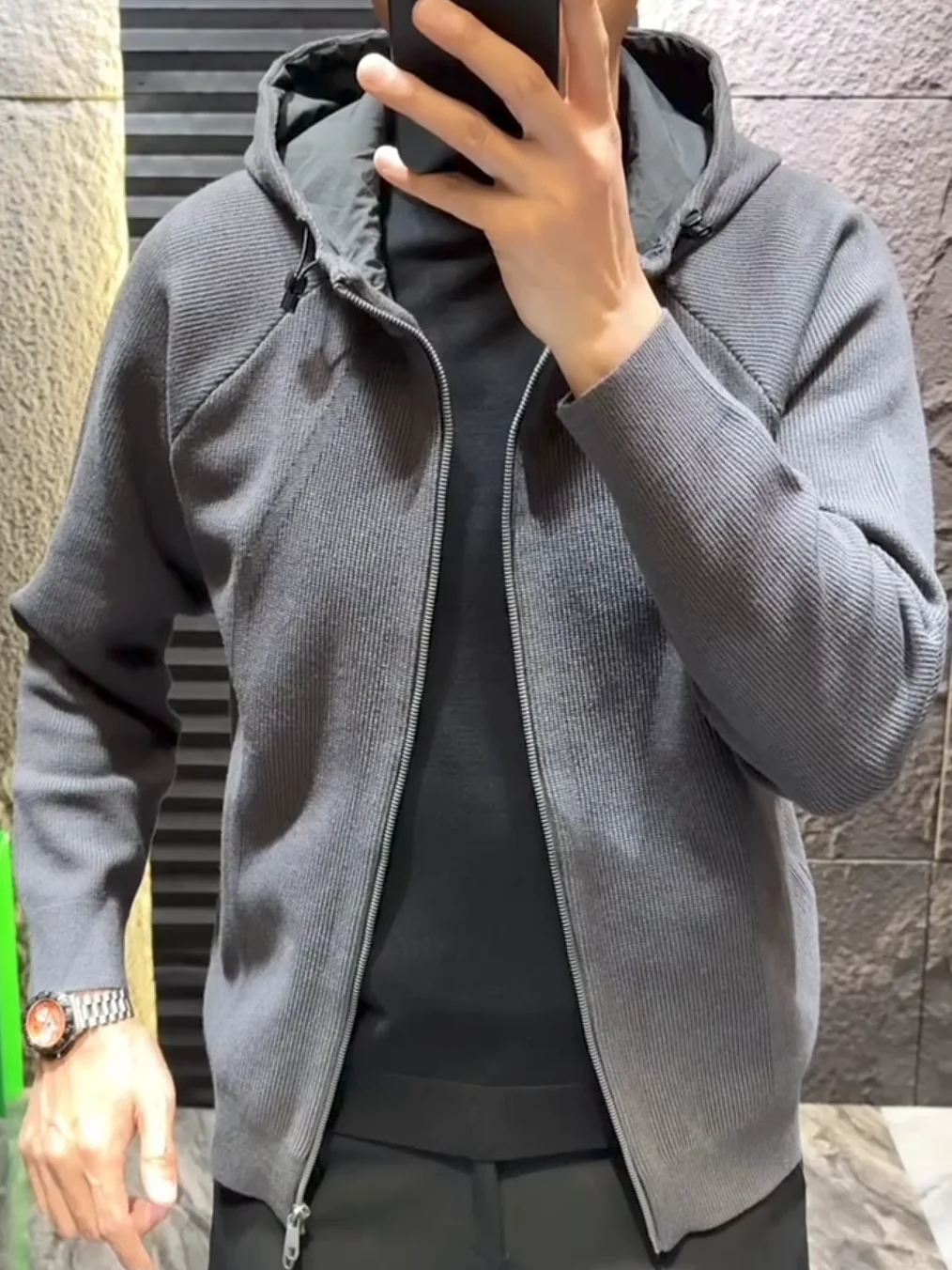 

Высококачественная вязаная куртка с капюшоном для мужчин, модная универсальная деловая куртка для осеннего сезона, подходит для длинной молнии све...