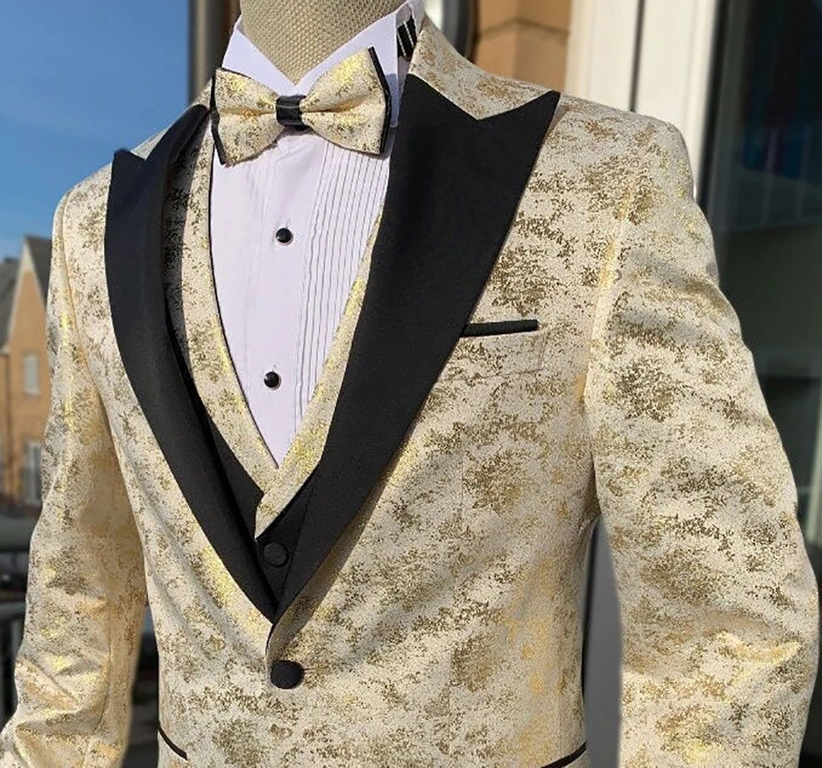 Trajes de boda de moda para hombre, ropa de novio, traje de negocios Formal con solapa de pico Jacquard, chaqueta + chaleco + pantalón, hecho a medida, 3 piezas