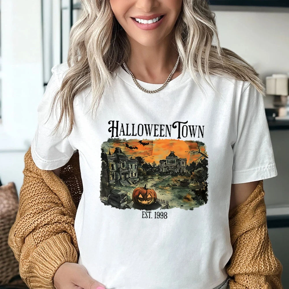 Halloweentown Fall Tee Shirt Halloween Pumpkin Crewneck T-Shirt Women's Tees Spooky Season Vintage Halloween Tops Women Clothing