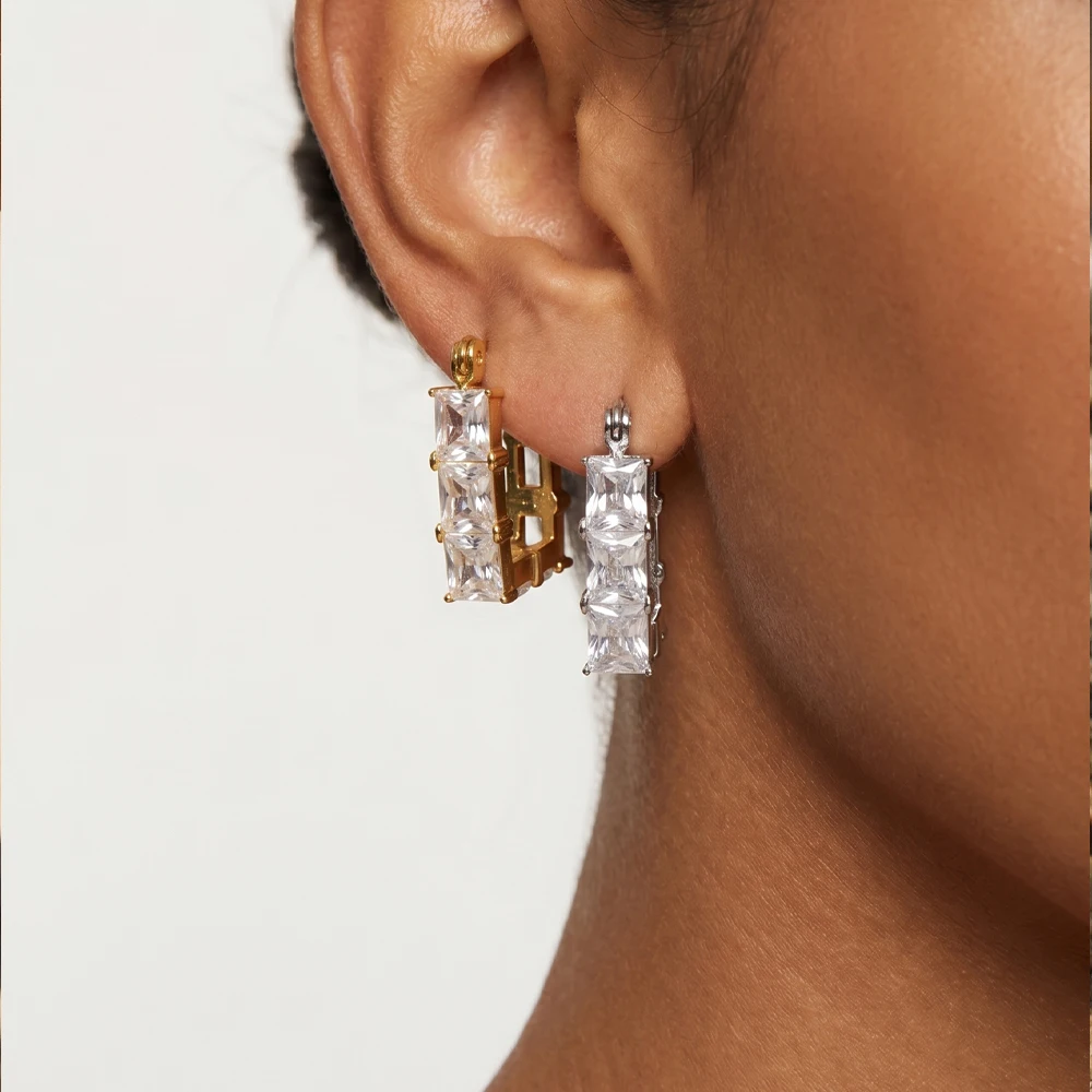 

Stainless Steel Shiny Square Cubic Zirconia Hollow Hoop Earrings for Women 18K Gold Plated Huggie Jewelry Waterproof Gifts
