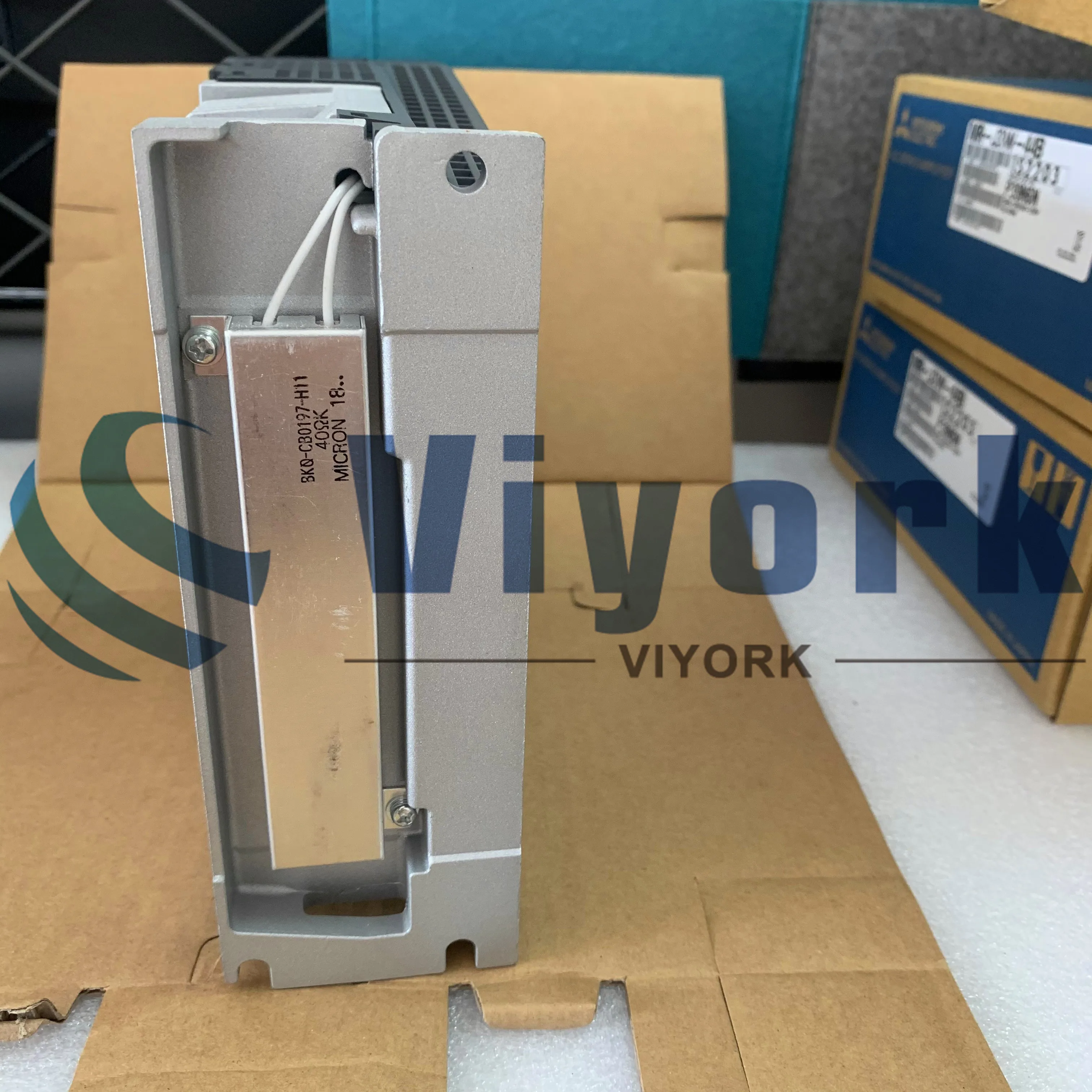 SERVO DRIVE MR-J3-100B SÉRIE MELSERVO-J3 1KW NOUVEAU